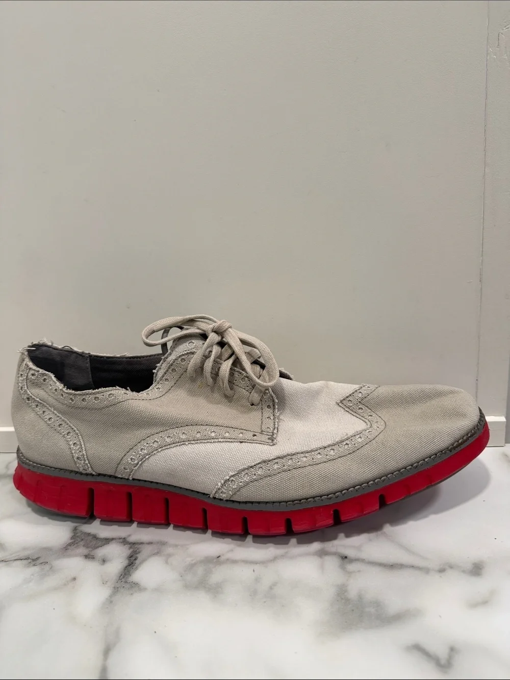 Cole Haan Zerøgrand Wingtip Oxford sneakers Grey and Red Men’s Size 12